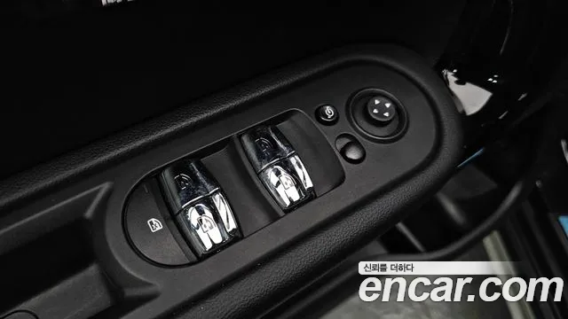 Mini Cooper Countryman 2023 thumb 8
