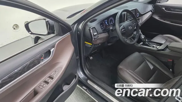 Hyundai Grandeur 2017 thumb 4