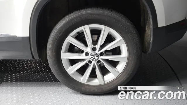 Volkswagen Tiguan 2015 thumb 4