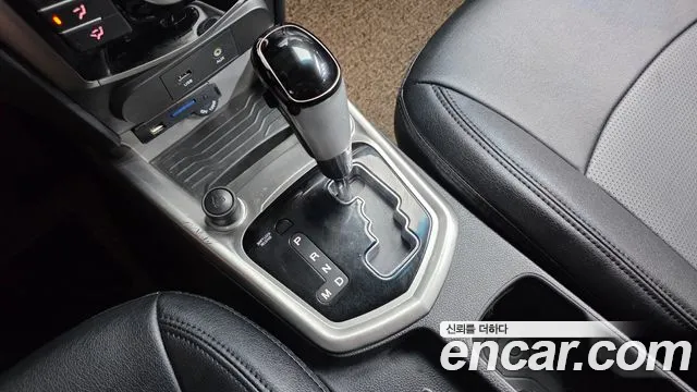 KGM Tivoli 2015 thumb 4