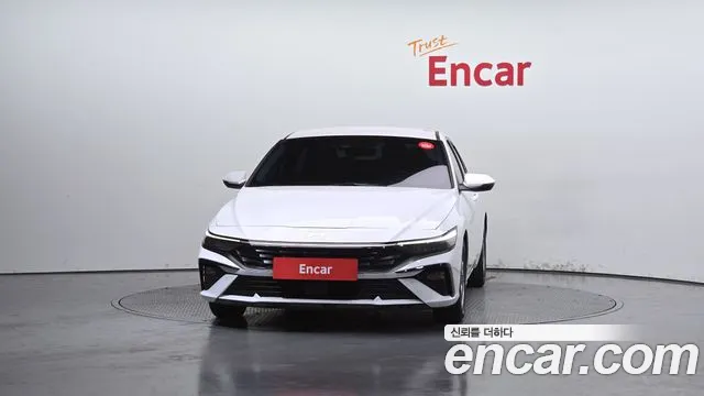Hyundai Elantra 2023 thumb 4