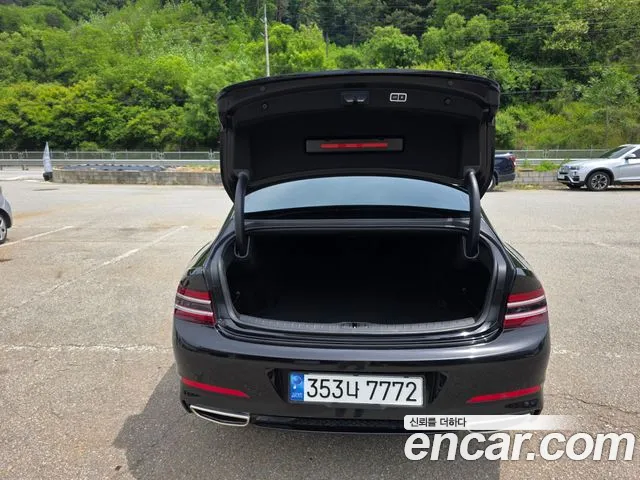 Genesis G80 2020 thumb 10
