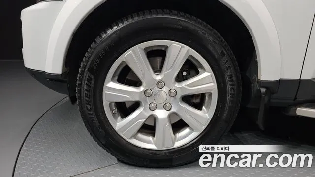 Land Rover Discovery 2015 thumb 9