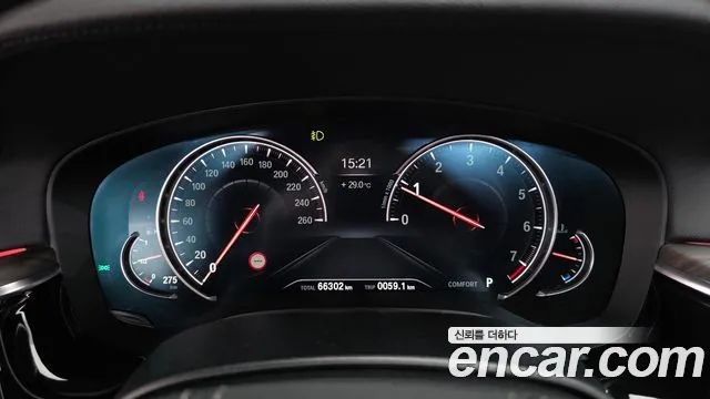 BMW 5 серии 2018 thumb 3
