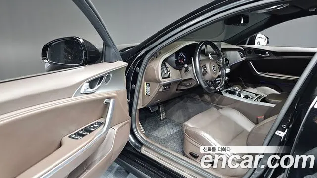 Kia Stinger 2019 thumb 12