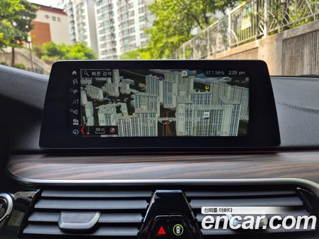 BMW 5 серии 2018 thumb 5