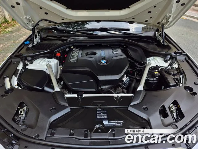 BMW 5 серии 2018 thumb 7
