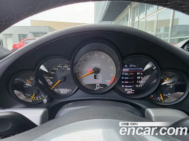 Porsche 911 2015 thumb 3