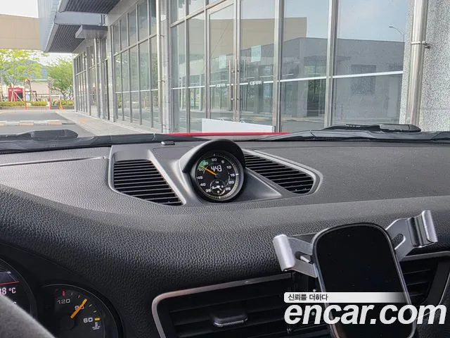 Porsche 911 2015 thumb 5