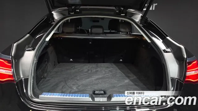 Mercedes-Benz GLC 2018 thumb 6
