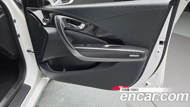 Hyundai Grandeur 2014 thumb 3