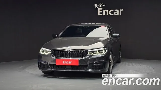 BMW 5 серии 2019 thumb 2