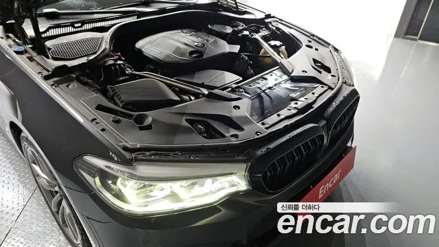 BMW 5 серии 2019 thumb 3