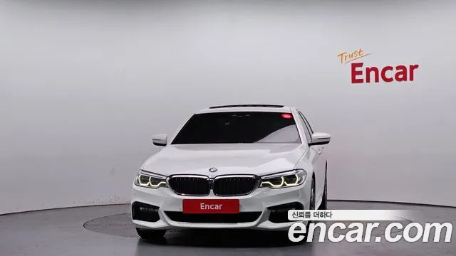 BMW 5 серии 2018 thumb 8