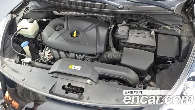 Hyundai i40 2012 thumb 11