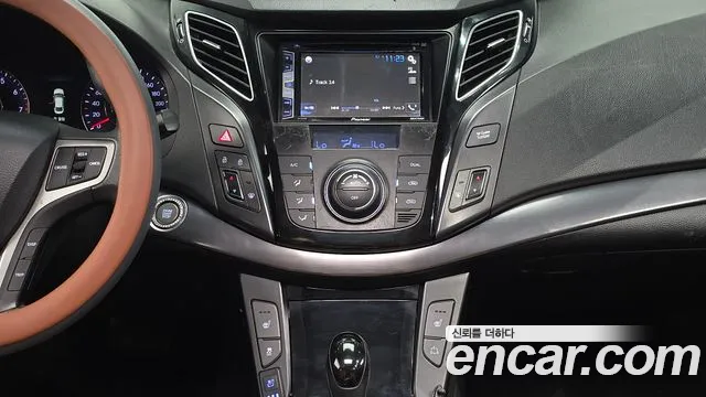 Hyundai i40 2012 thumb 7