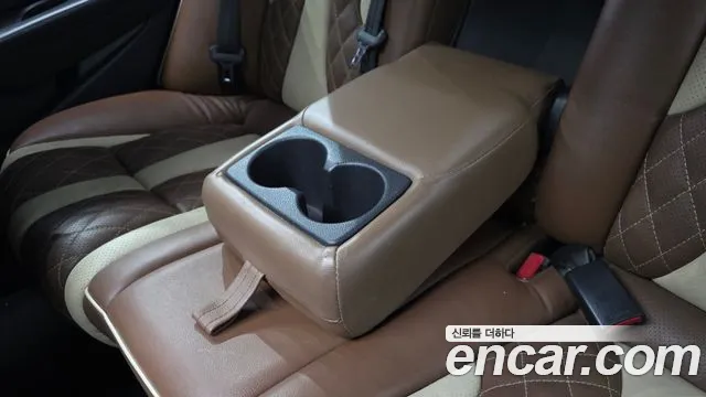 Hyundai i40 2012 thumb 2