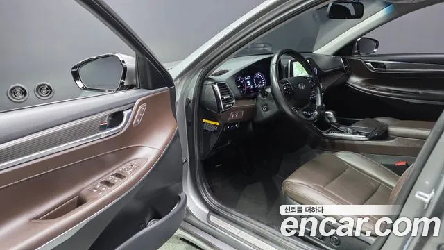 Hyundai Grandeur 2017 thumb 2