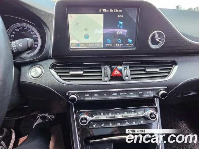 Hyundai Grandeur 2016 thumb 5