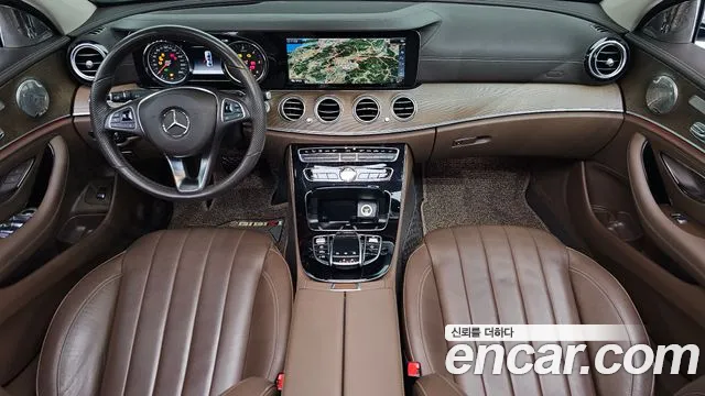 Mercedes-Benz E-Class 2017 thumb 4