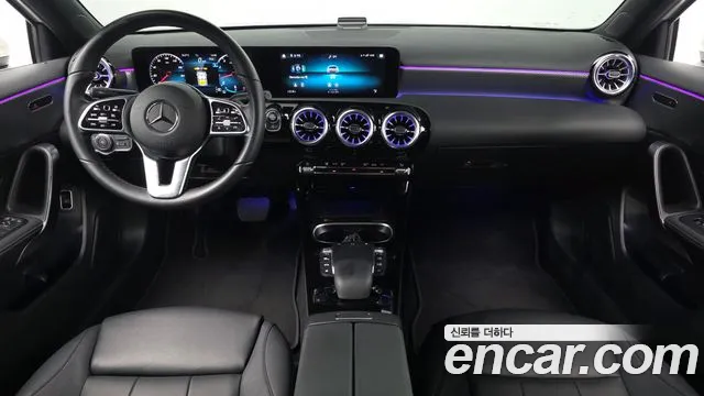 Mercedes-Benz A-Class 2022 thumb 8