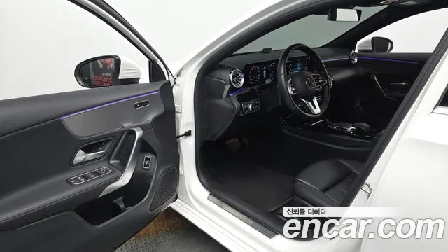 Mercedes-Benz A-Class 2022 thumb 5
