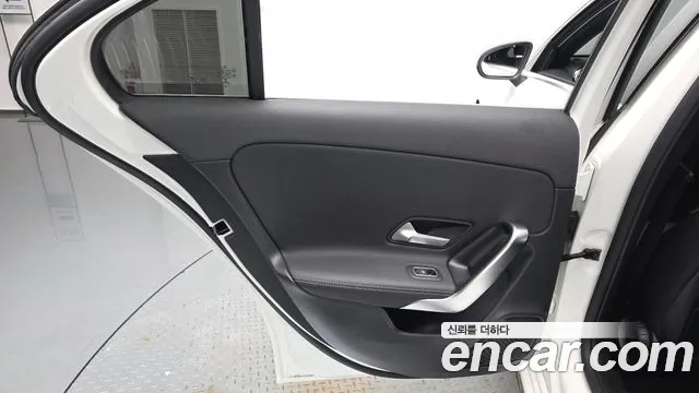 Mercedes-Benz A-Class 2022 thumb 2