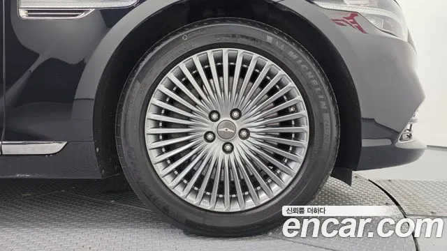 Genesis G90 2019 thumb 11