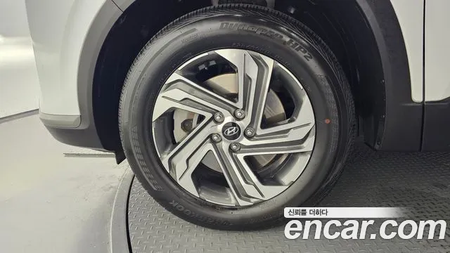 Hyundai Santa Fe 2023 thumb 5