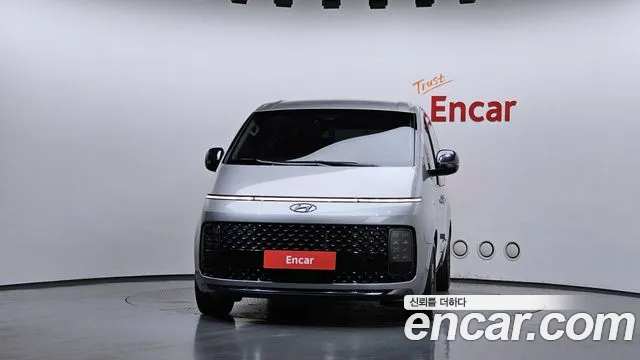 Hyundai Staria 2023 thumb 12