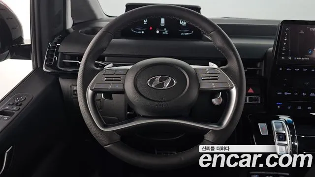 Hyundai Staria 2023 thumb 9