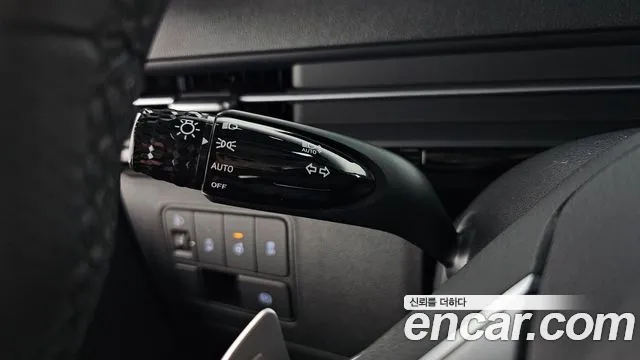 Hyundai Staria 2023 thumb 8