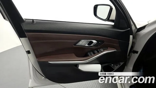 BMW 3 серии 2021 thumb 10