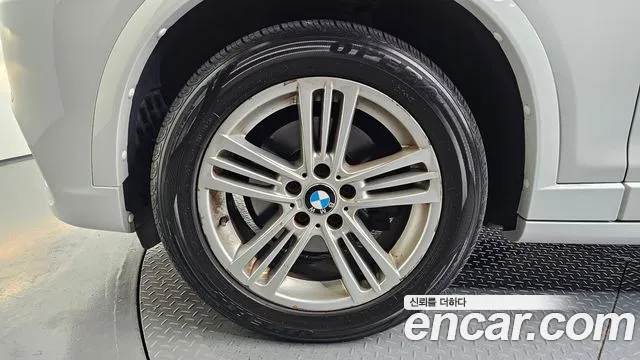 BMW X3 2012 thumb 12