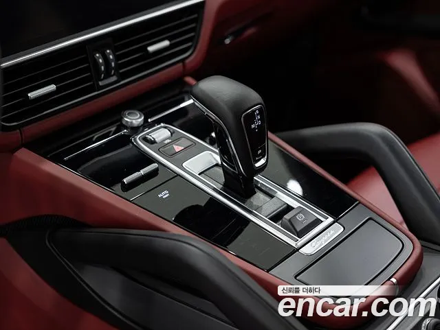 Porsche Cayenne 2022 thumb 12