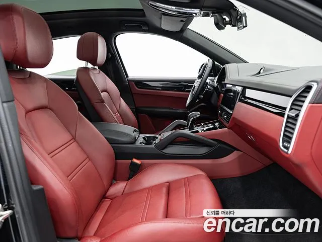 Porsche Cayenne 2022 thumb 9