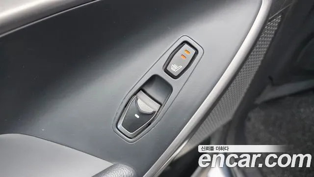 Hyundai DM 2013 thumb 5