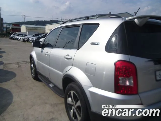 KGM Rexton 2016 thumb 10