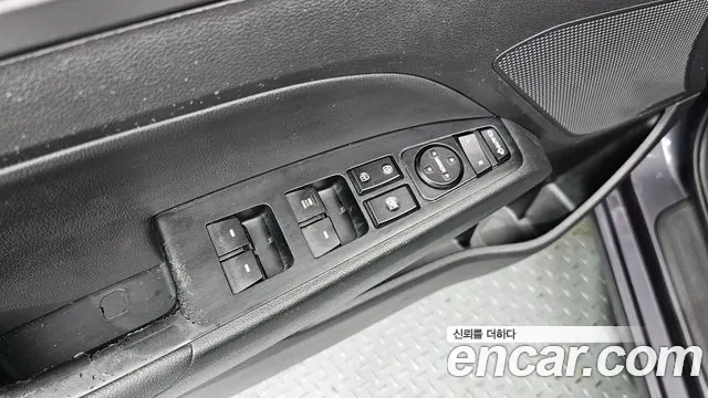 Hyundai AD 2016 thumb 7