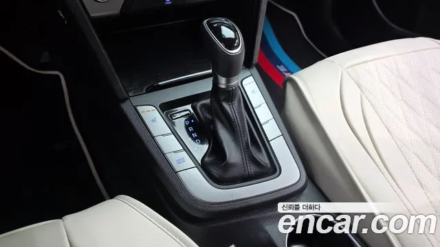 Hyundai Avante 2017 thumb 3