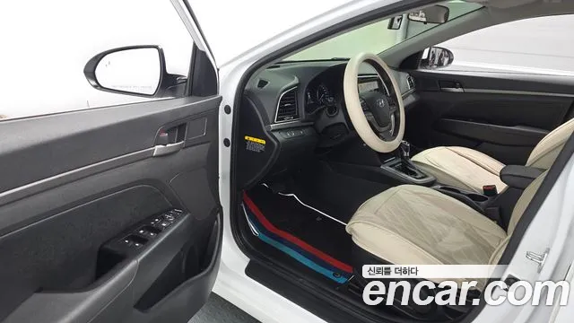 Hyundai Avante 2017 thumb 4