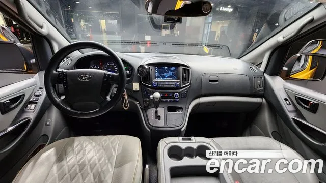 Hyundai Staria 2019 thumb 3