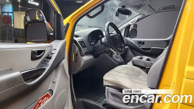 Hyundai Staria 2019 thumb 8