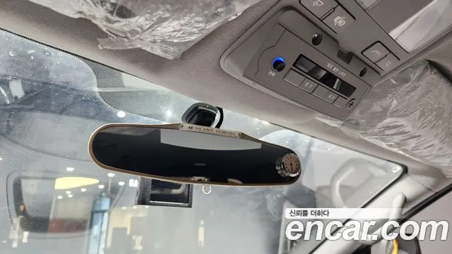 Hyundai Staria 2019 thumb 10