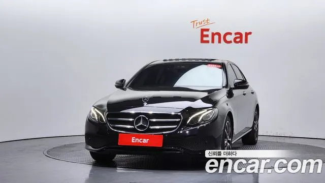 Mercedes-Benz E-Class 2020 thumb 12