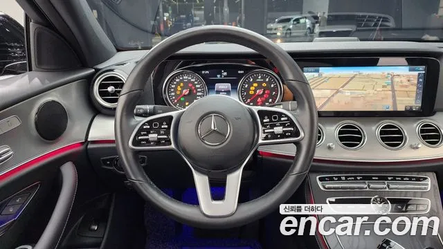 Mercedes-Benz E-Class 2020 thumb 8