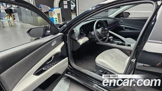 Hyundai Elantra 2020 thumb 2