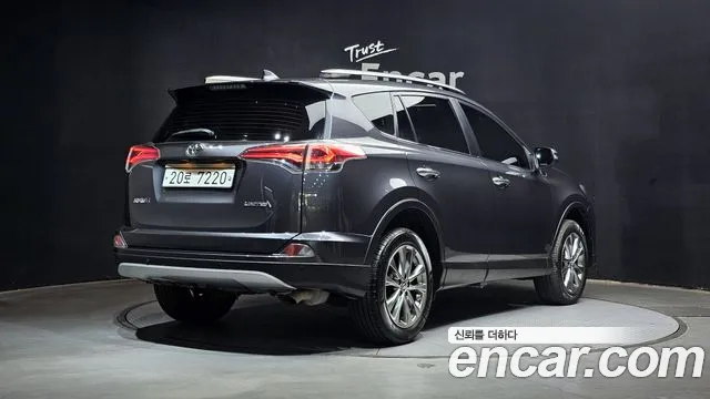 Toyota RAV4 2018 thumb 4