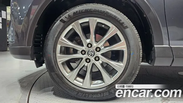 Toyota RAV4 2018 thumb 9