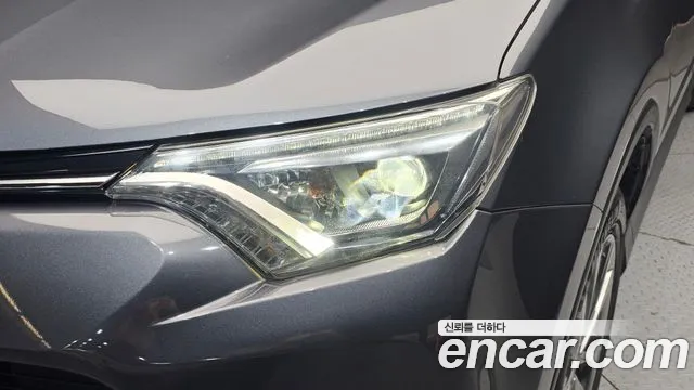 Toyota RAV4 2018 thumb 7